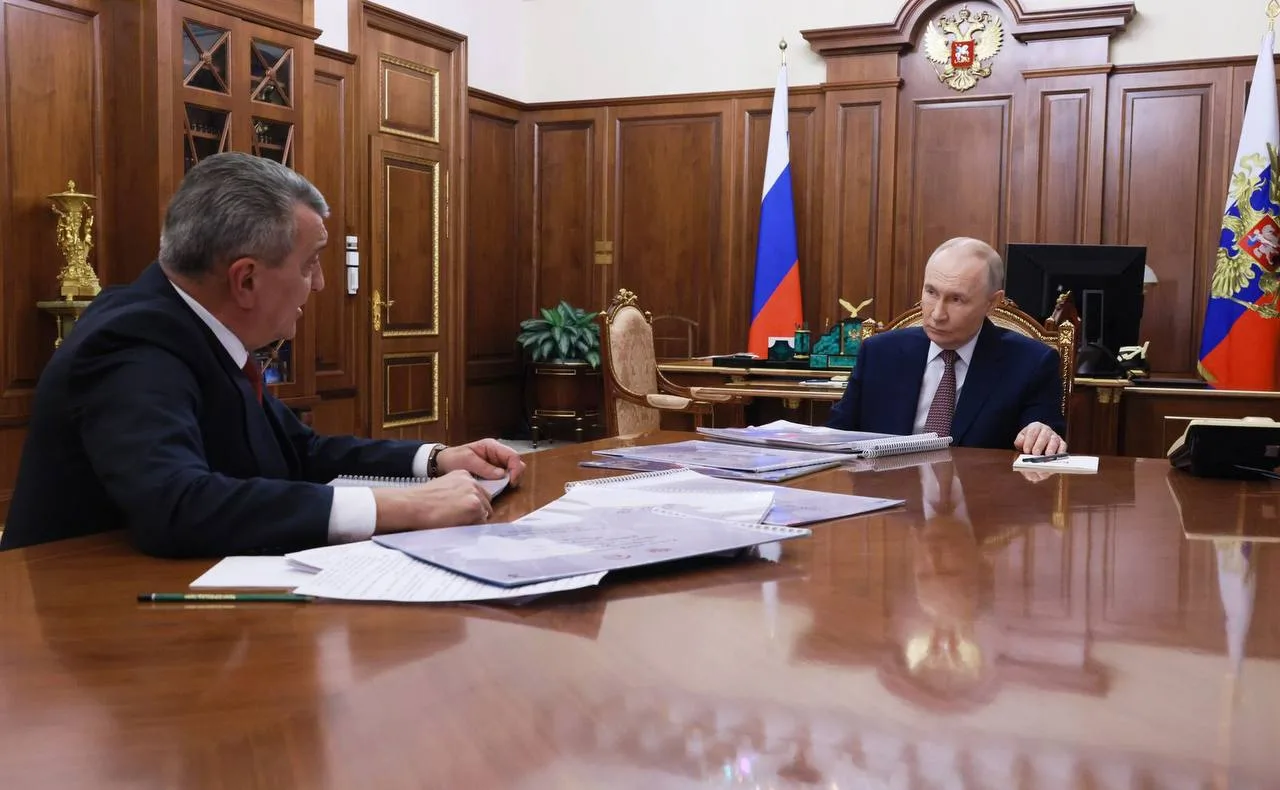 Друзья, в Москве прошла рабочая встреча с Президентом нашей страны Владимиром Владимиро...