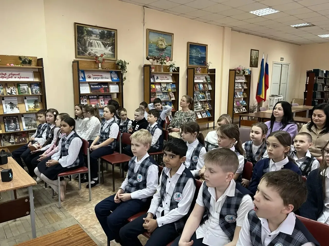 📚 Путешествие в мир книг: третьеклассники на празднике чтения  🗓️ 26 марта ученики 3 «В» класса МБОУ