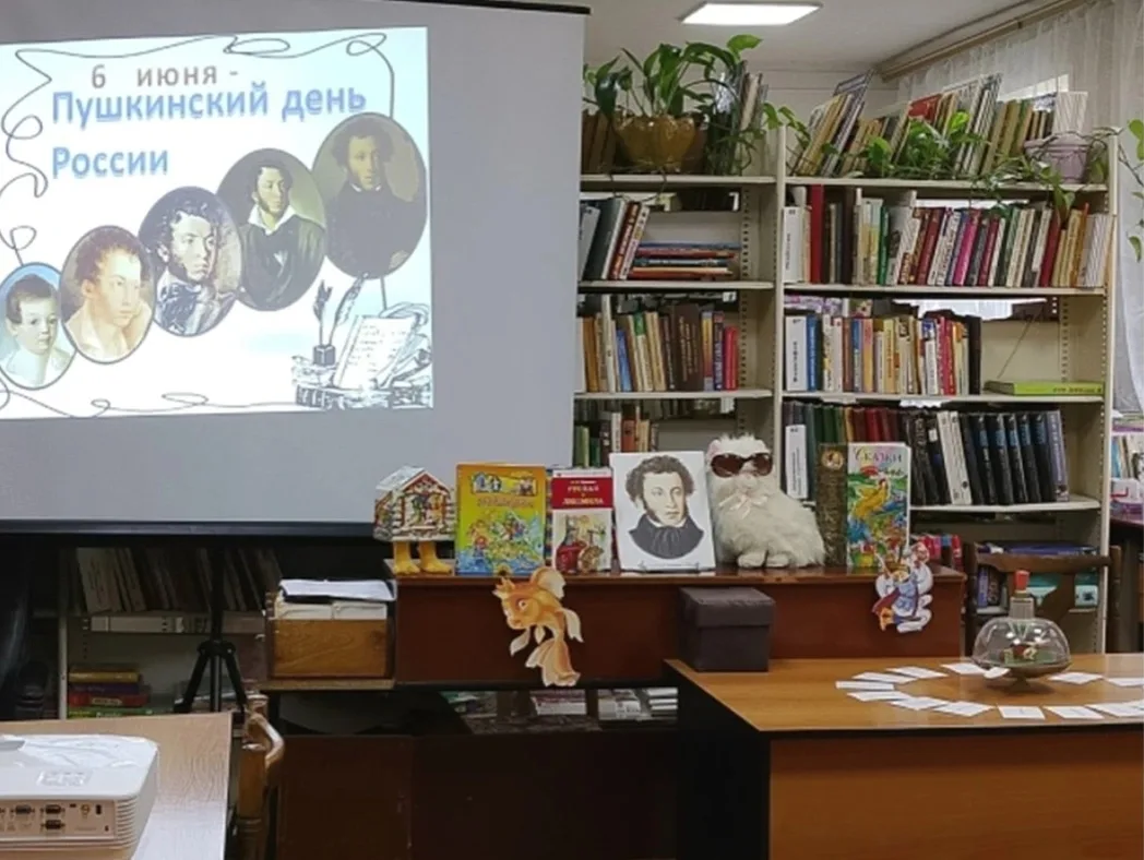 Путешествие в сказочный мир Пушкина! 🧙‍♂️📚

Наш 1-й отряд с головой окунулся в атмосферу волшебств