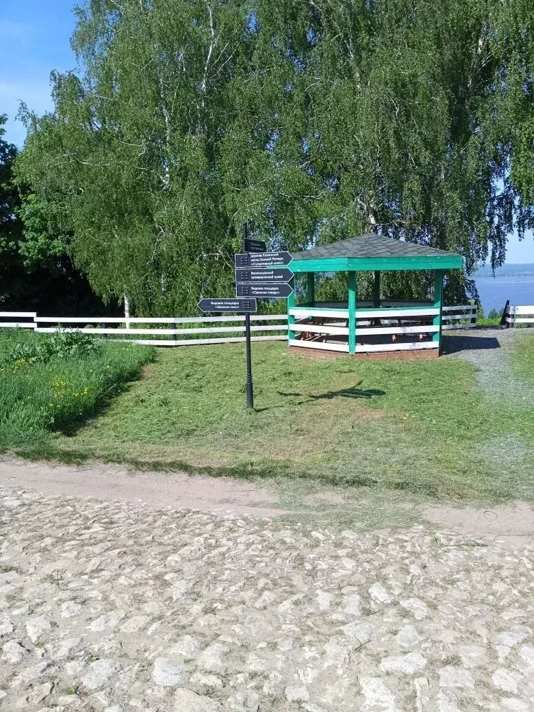 В рабочем посёлке Васильсурск на смотровой площадке по улице Калинина был произведён об...