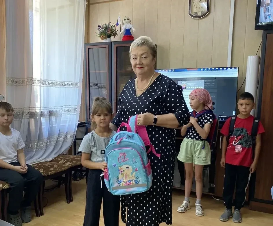 Помощь к школе: в Акбулакском районе поддержали семьи с детьми