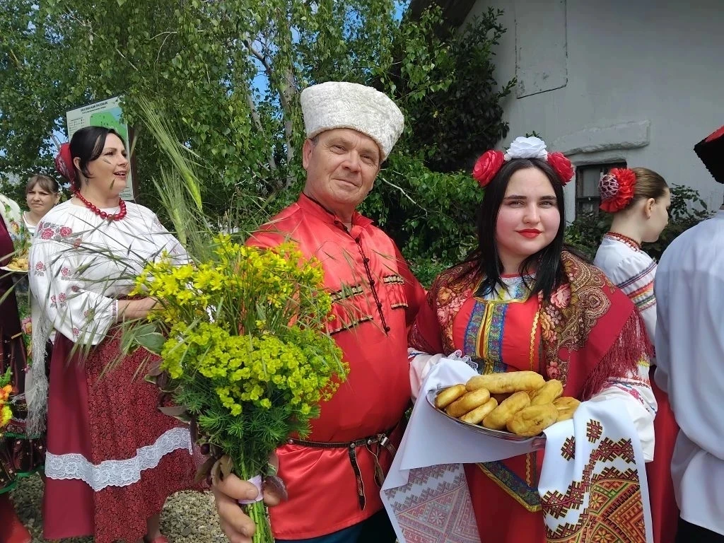 «Атамань» открыла фестивальный сезон: Кореновский район задал тон празднику  В этнографическом компл
