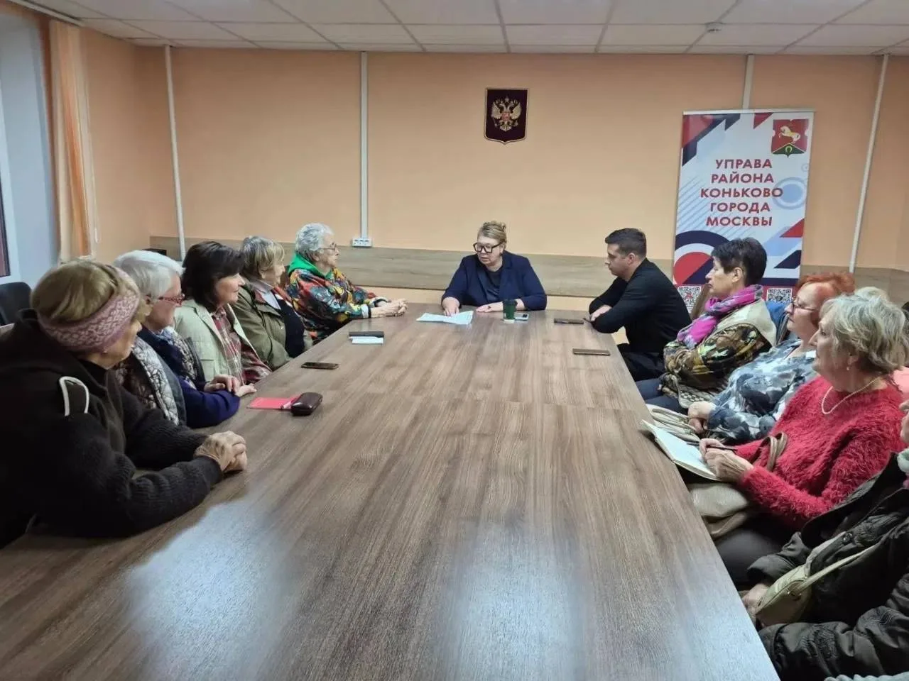 🤝 В Коньково обсудили вопросы ветеранов и транспорта