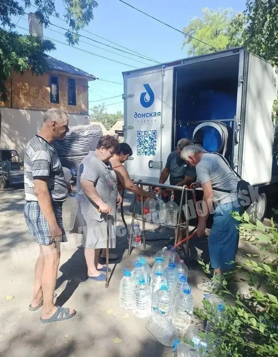 🌊 Донецкие производители воды оказывают поддержку в условиях сложностей с водоснабжением.