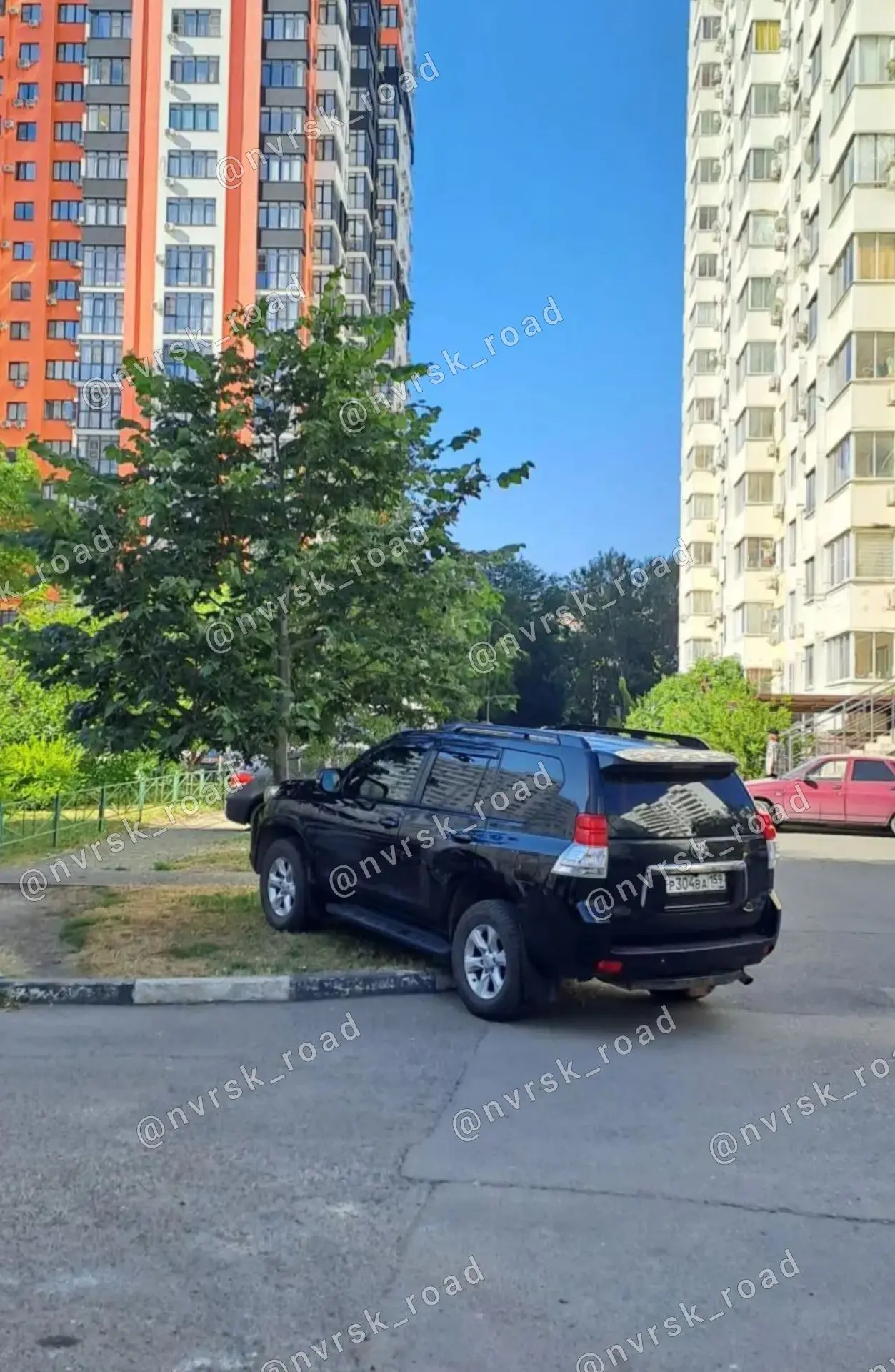 📍Анапское шоссе 41е

Гений парковки на газоне 🤯

В Перьми видать так все делают 😡


#парковки_нвр