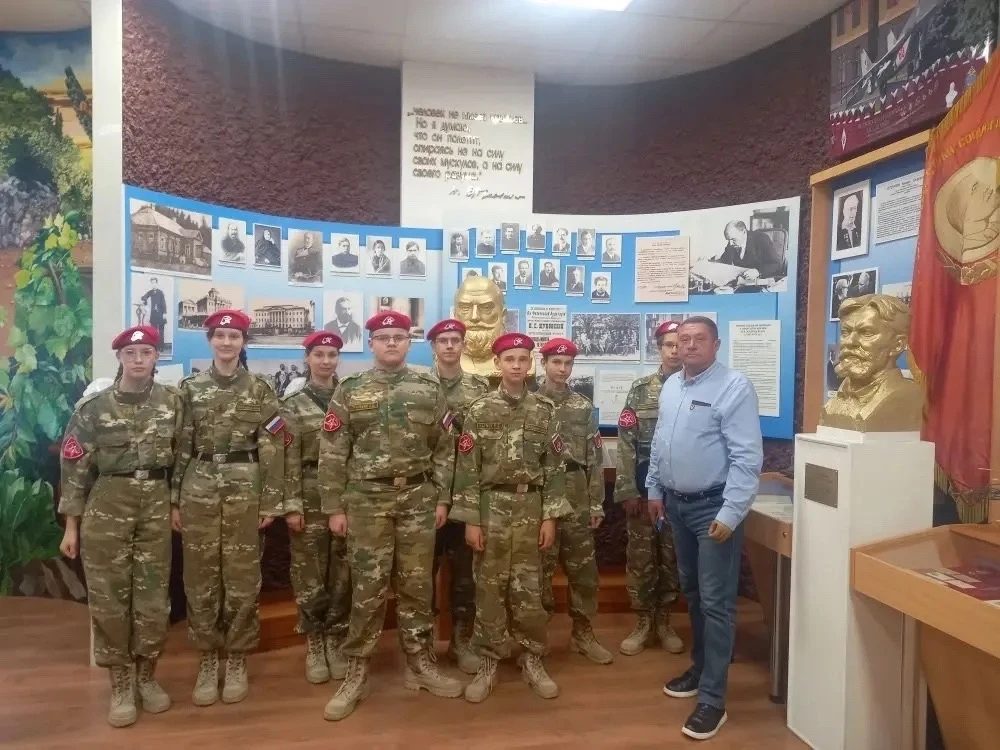 🎉 В преддверии 10-летия юнармейского движения мы вспоминаем важные страницы истории — ...