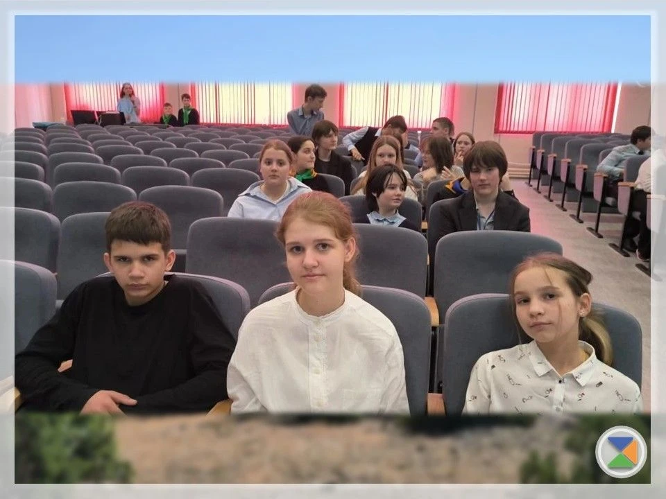 🏞 ИГРА «СОЛНЕЧНЫЙ КРЫМ» 🏞  18 марта, в День Воссоединения Крыма с Россией, в актовом зале состоялась