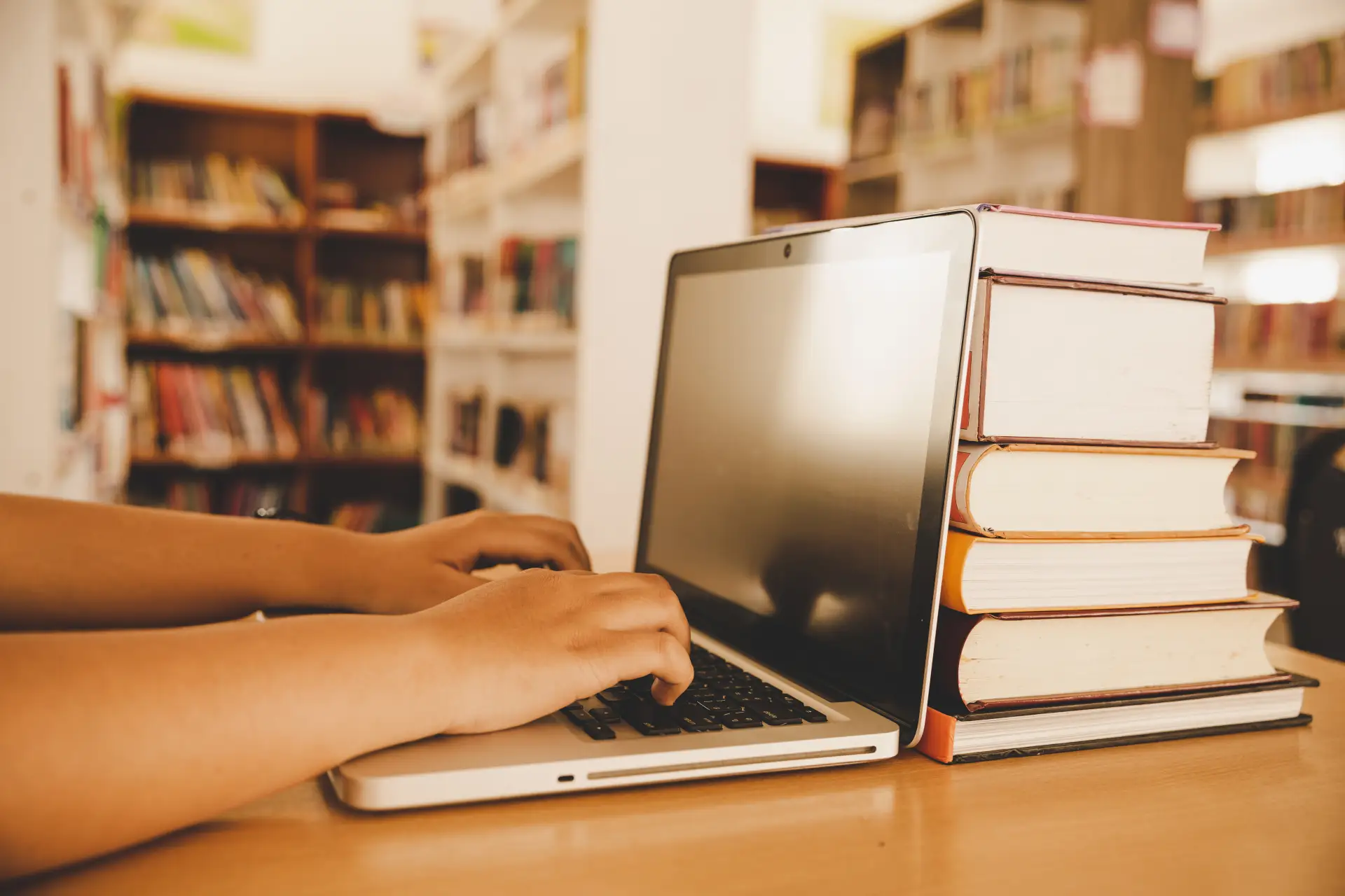 Библиотека Мининского университета📚 Уважаемые студенты и преподаватели!  Для вас открыт ознакомитель