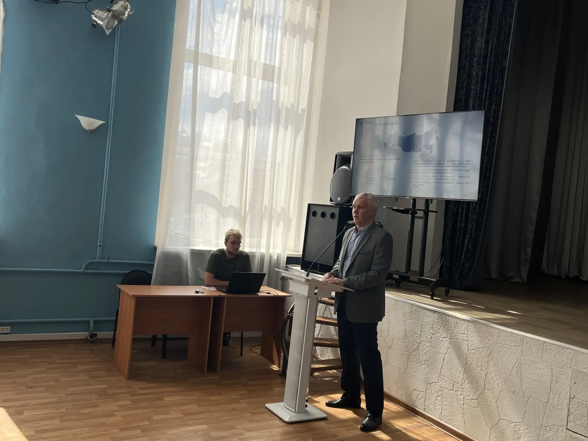 Содействие в подготовке кадров 🤝  Одной из ключевых задач ИТ-колледжа является подготовка компетентн