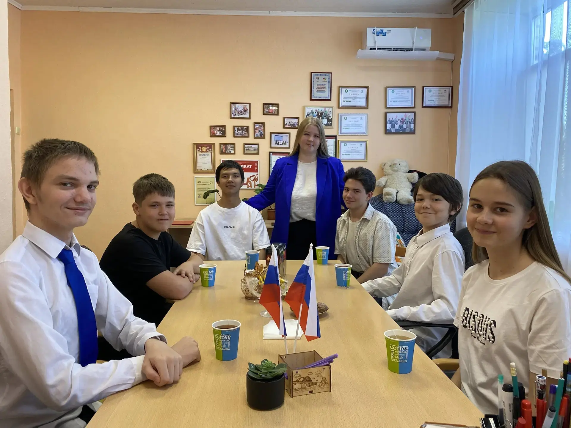 ✨ Не точку, а многоточие. Итоги года вместе с активистами

Сегодня у нас прошла особая встреча. Мы с