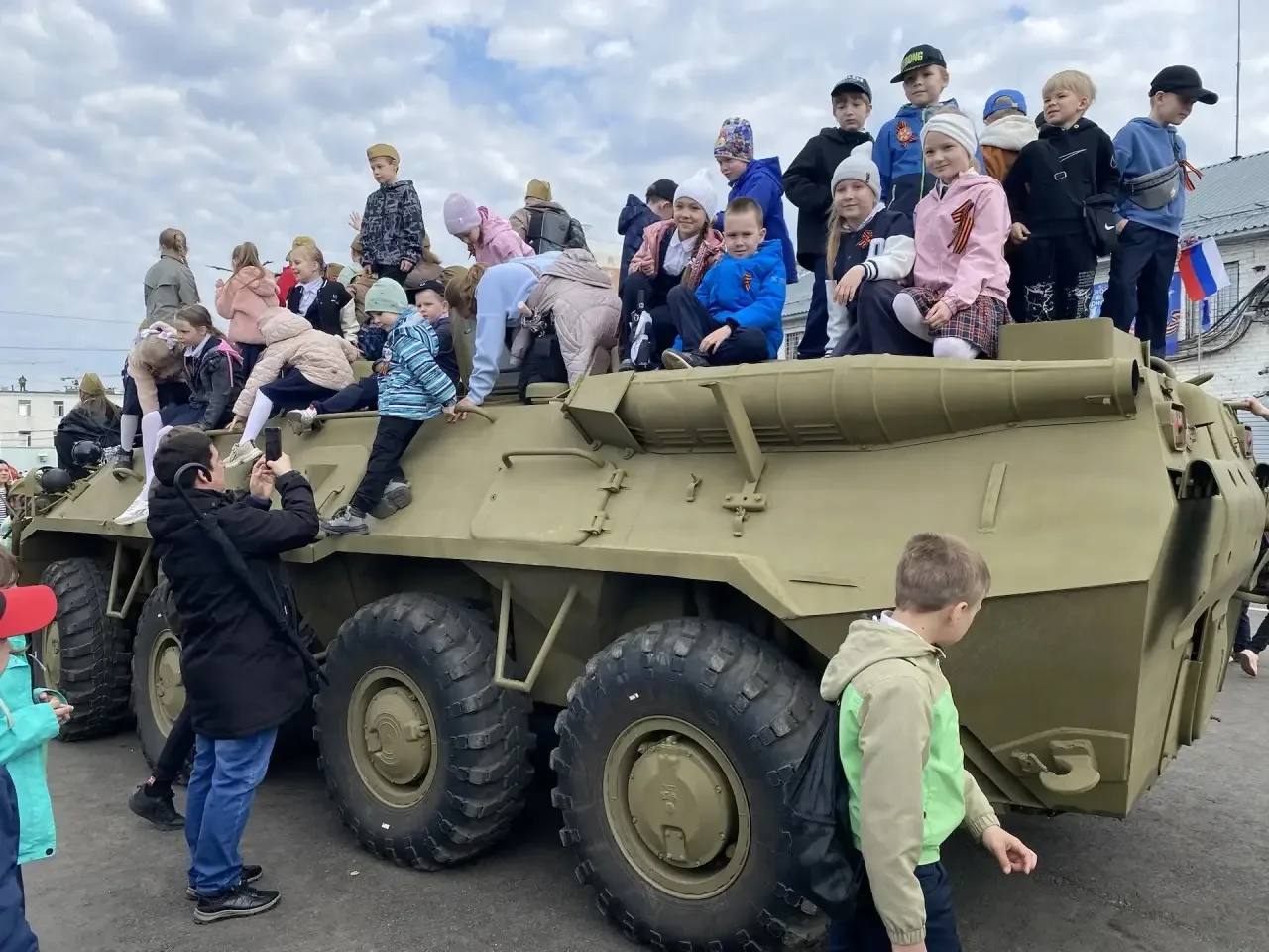 🇷🇺Сегодня юные железнодорожники приняли участие в торжественном мероприятии у Обелиска памяти сотруд