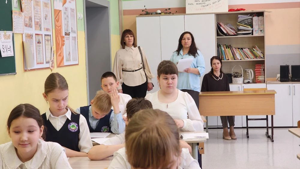 📚Сегодня нашу школу с рабочим визитом посетила Рамзия Искандеровна, методист «Районного отдела образ