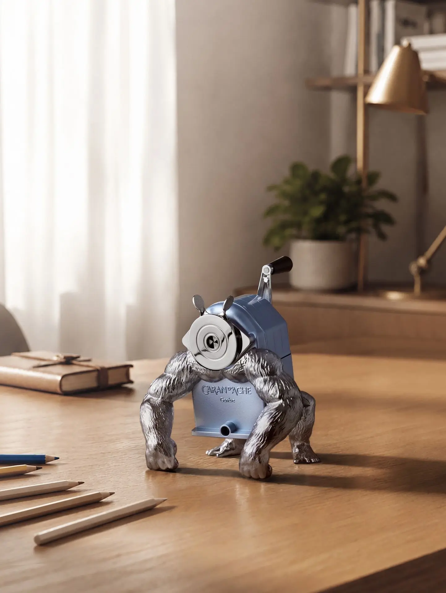 MB&F сделал точилку вместе со швейцарским Caran d’Ache. Конечно, это не просто точилка ...