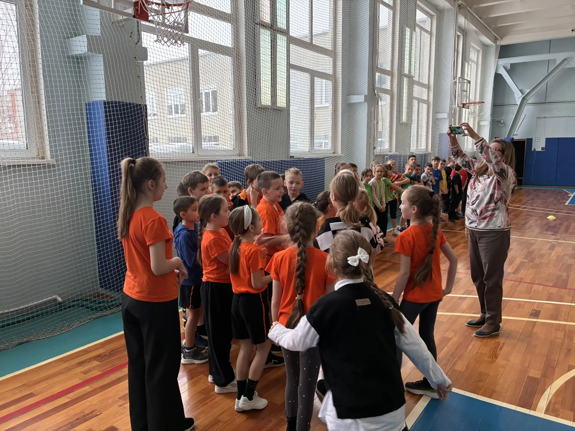 🏆 Орлята на старте! 🏆  13 февраля в нашей школе было жарко, как на настоящей Олимпиаде! 🔥 Под руково