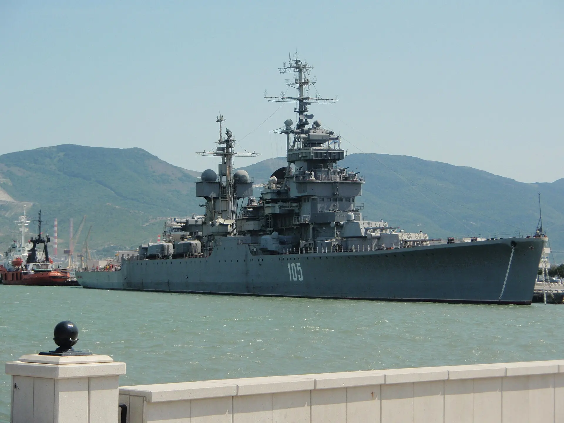 В Новороссийске морскую прогулку можно соединить с музеем на корабле