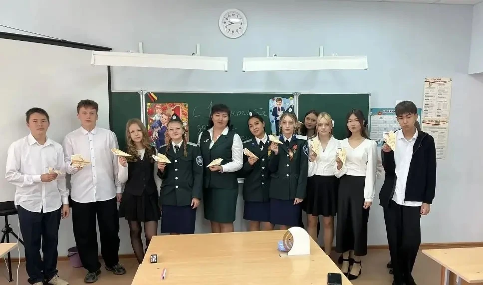 Мечты, готовые к полёту: красивая традиция в Караванном кадетском корпусе