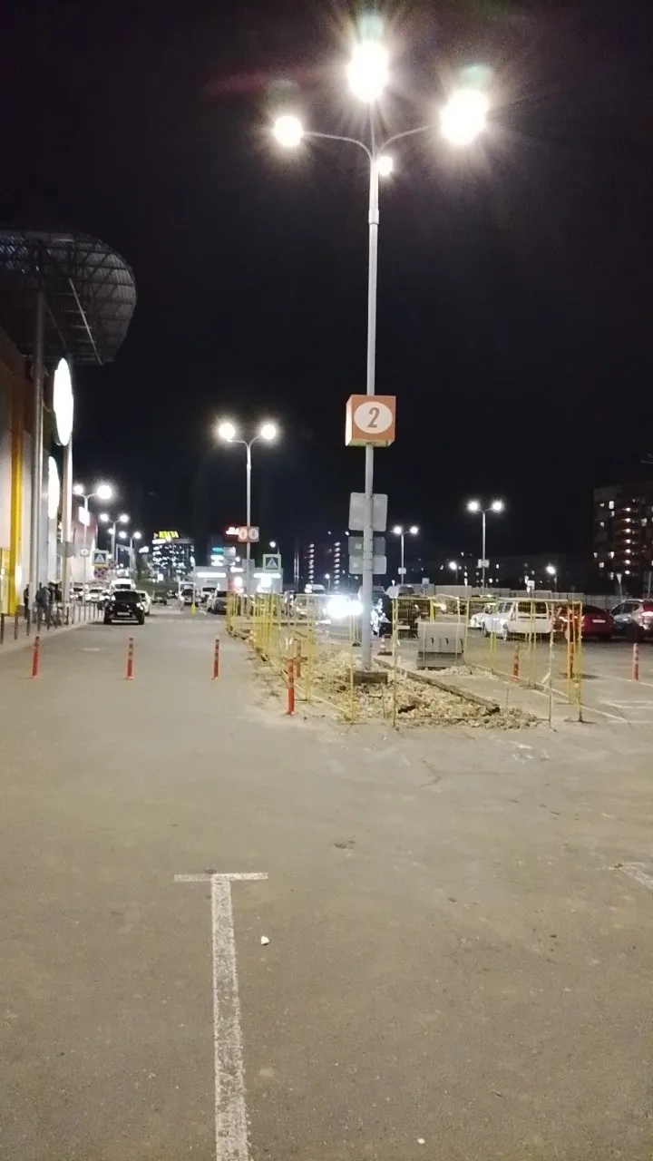 У ТЦ Глобус будет платная парковка 🅿