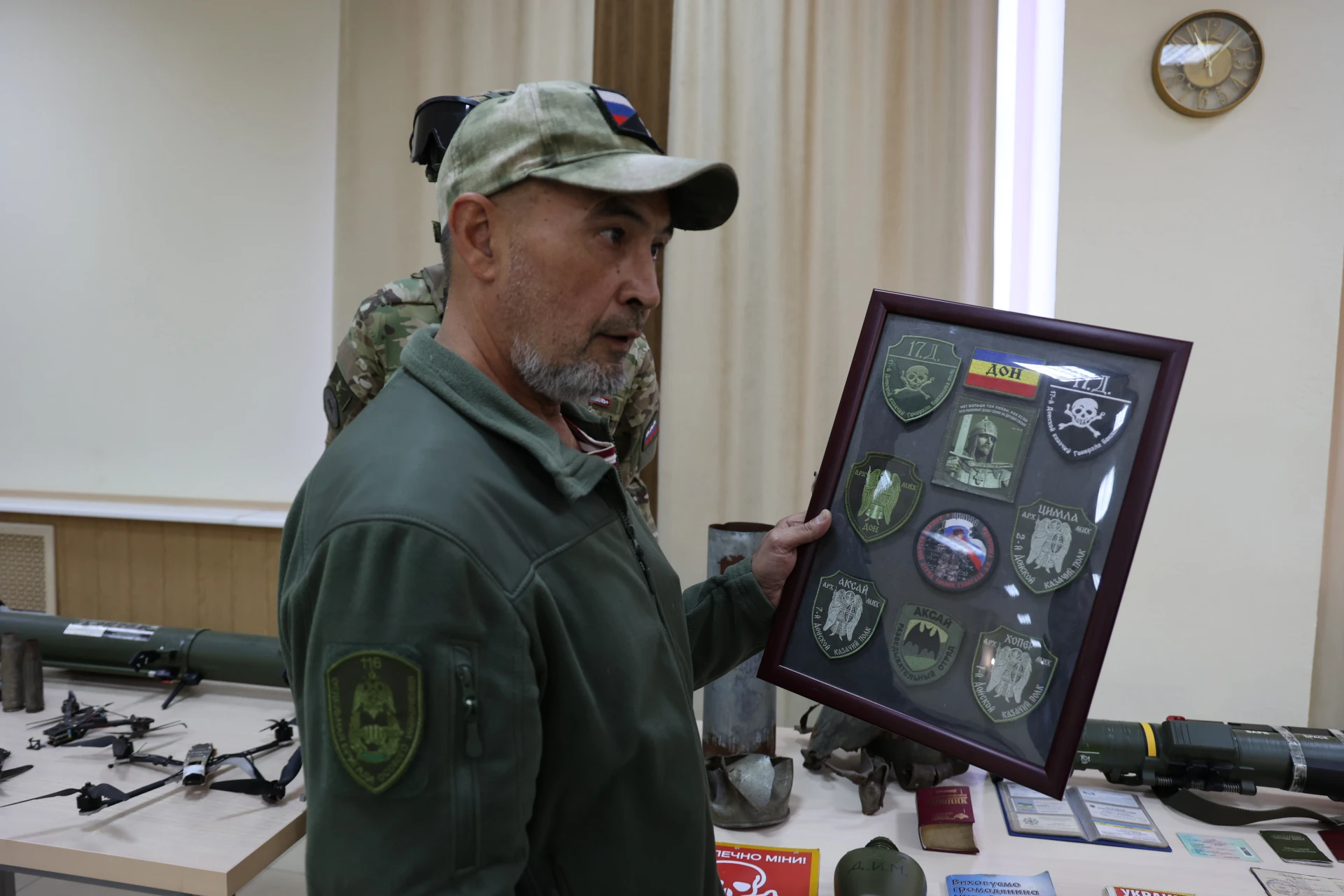 🔹  От курсантских погон до фронтовых шевронов
