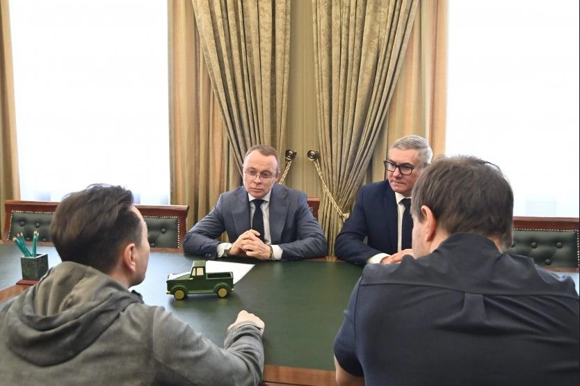 Первый замгубернатора Юрий Петухов провел рабочую встречу с народным артистом РФ Сергеем Безруковым 