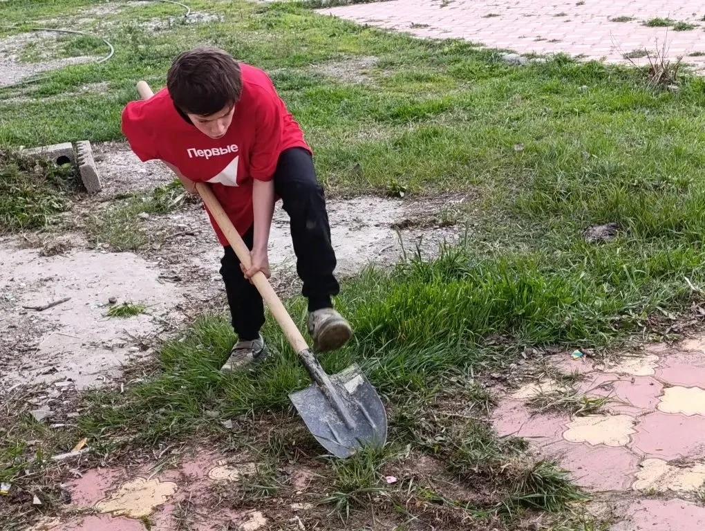 Чистота начинается с нас! 🌱 Сегодня наш Чиркейский образовательный центр стал частью большой общерес