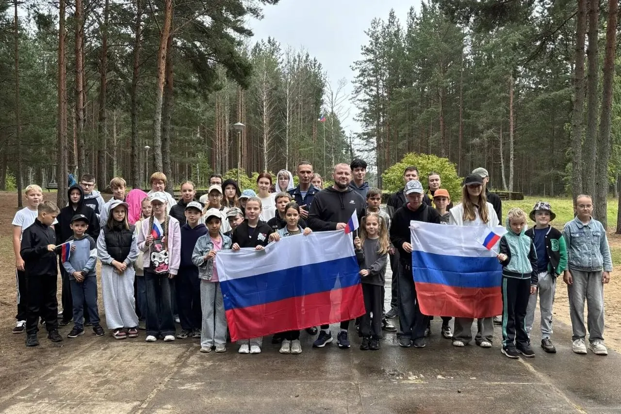 🇷🇺 О символе гордости нашей страны лекторы «Знания» рассказали в День государственног...