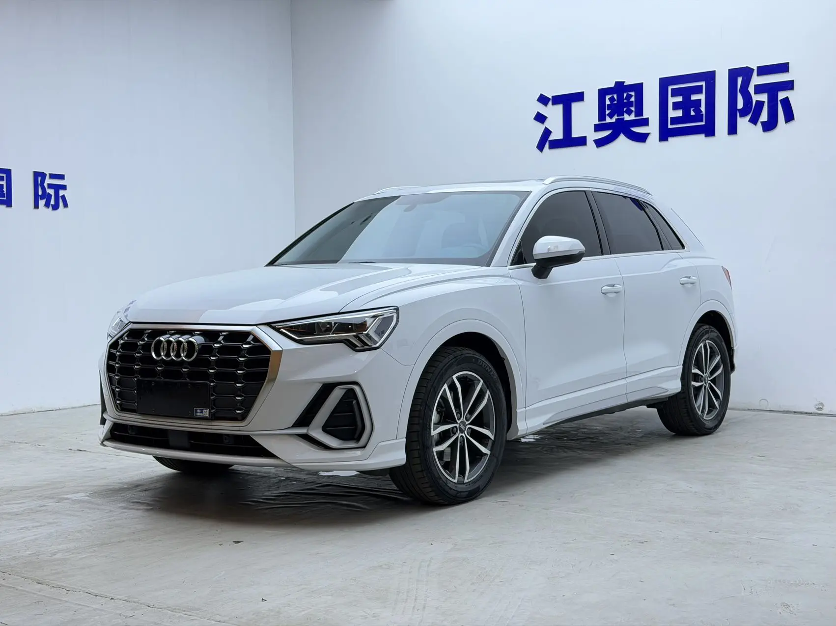 Подборка AUDI Q3 👍