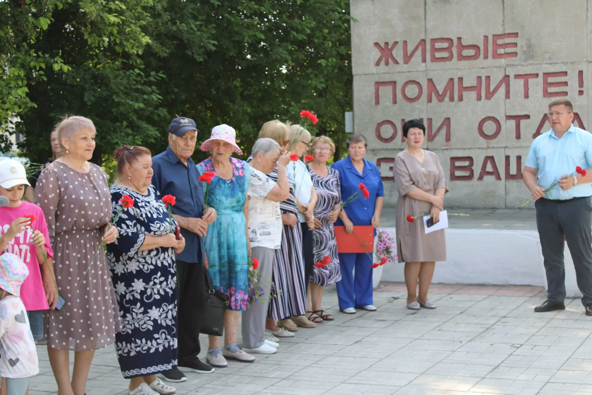 🇷🇺 Траурный митинг в Венгерово: День памяти и скорби

Сегодня, в День памяти и скорби, на Монумент