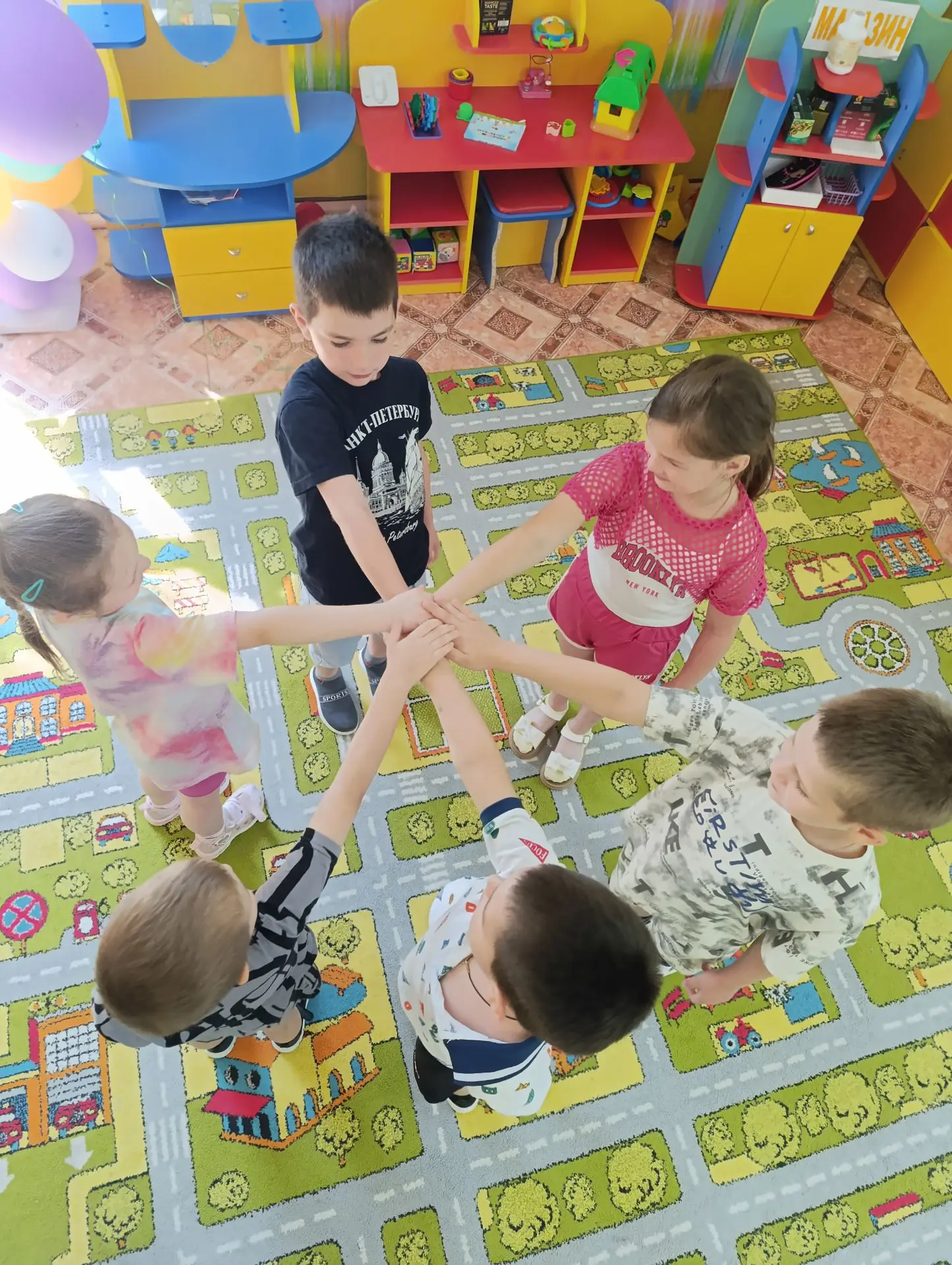 👦👧 Международный день друзей в нашем детском саду! 👦👧🎈✨ Этот особенный праздник на...
