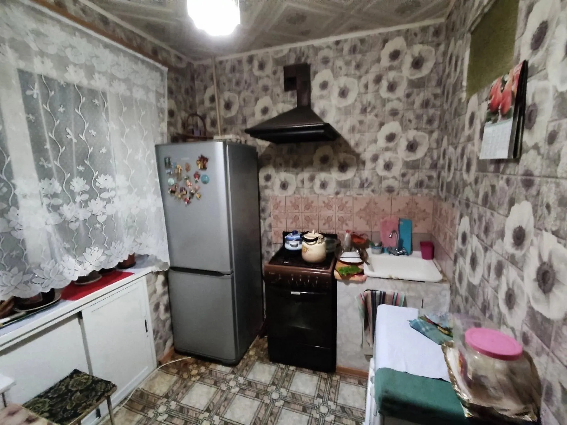 Сдаю комнату в 2-х квартире Зорге 35( Дом Быта), 2 этаж. Мебель и техника есть. Прожива...