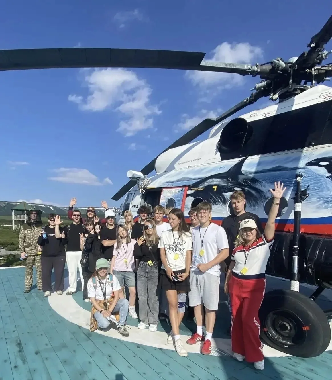 Выпускники школ Петропавловска-Камчатского посещают Долину гейзеров