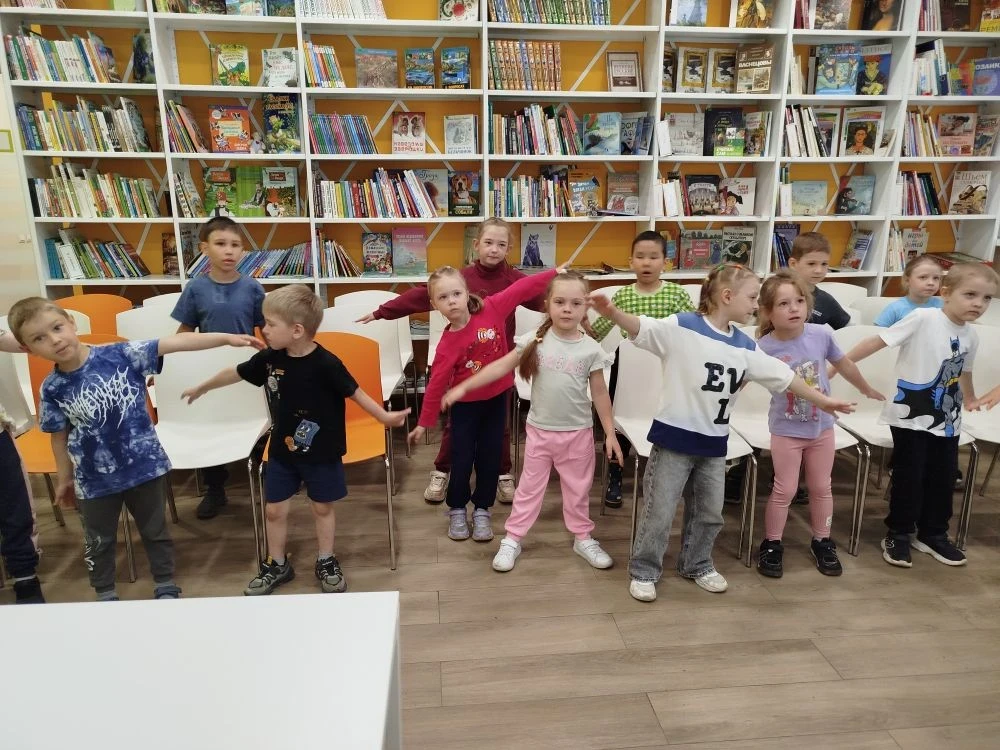 🛴🚲 Летняя школа безопасности в библиотеке Бианки ❤️

Настоящий квест «Безопасное лето» провели для