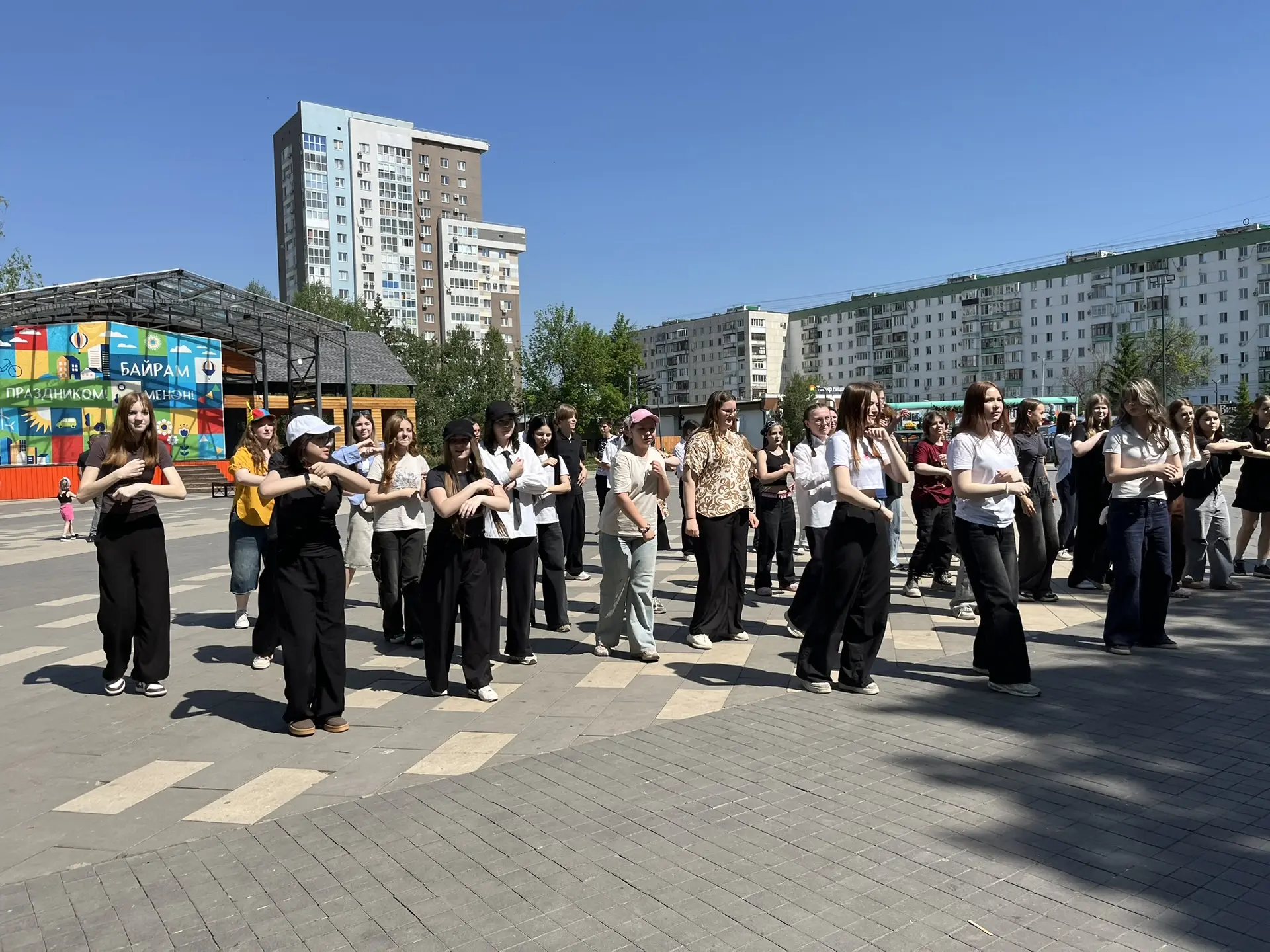 19 мая, в День детских общественных организаций России, актив лицея №161 — будущие вожатые школьного