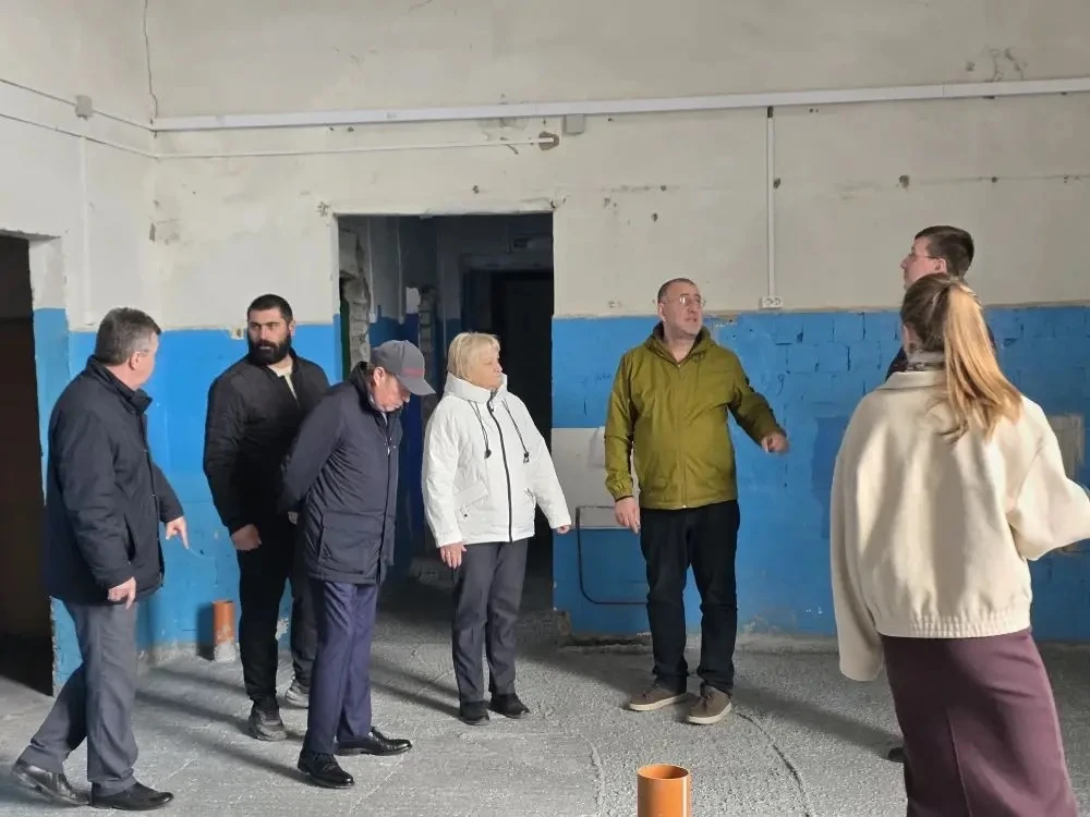 В МОУ СОШ р.п. Старотимошкино продолжается капитальный ремонт 🏫🔧

С рабочим визитом школу посетили