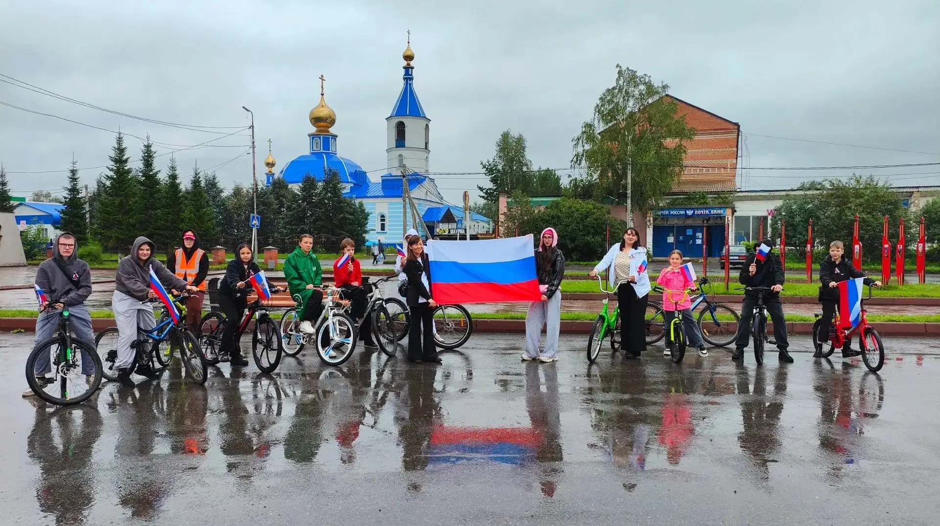 К сожалению, из-за погодных условий нам пришлось значительно сократить велопробег, посв...
