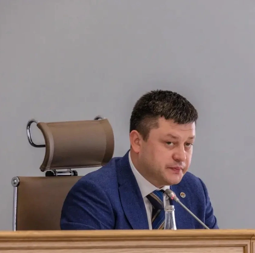 Суд удовлетворил иск Ратмира Мавлиева о толковании статуса главы в Уставе.