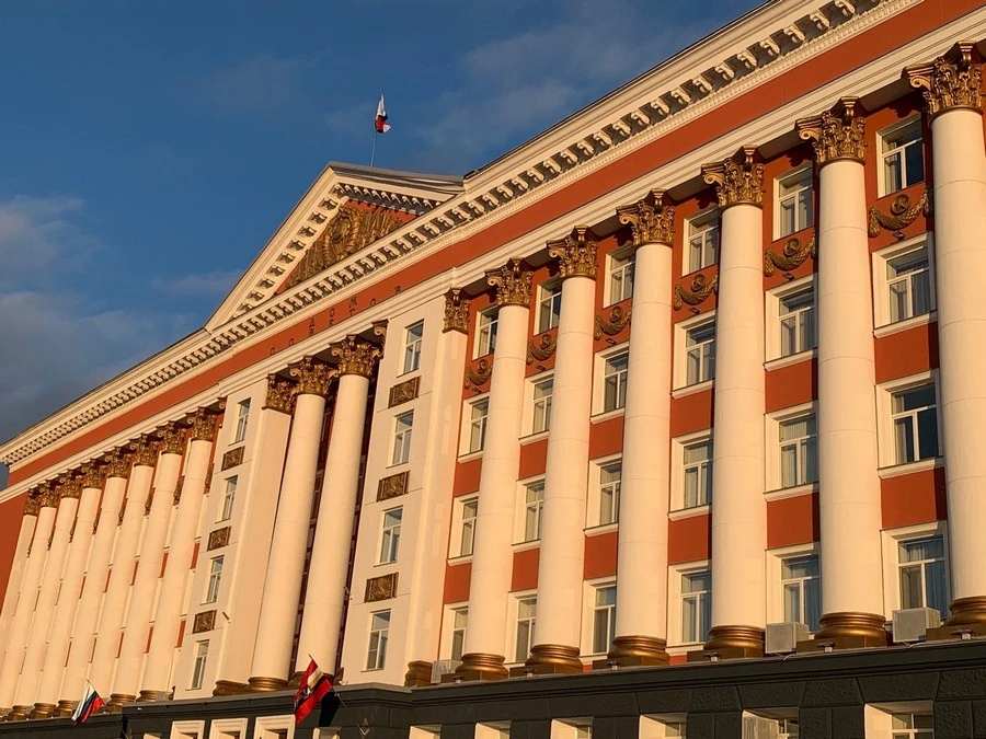 Заседание правительства идет в прямом эфире. Во время обсуждения проблем благоустройства Курска внез