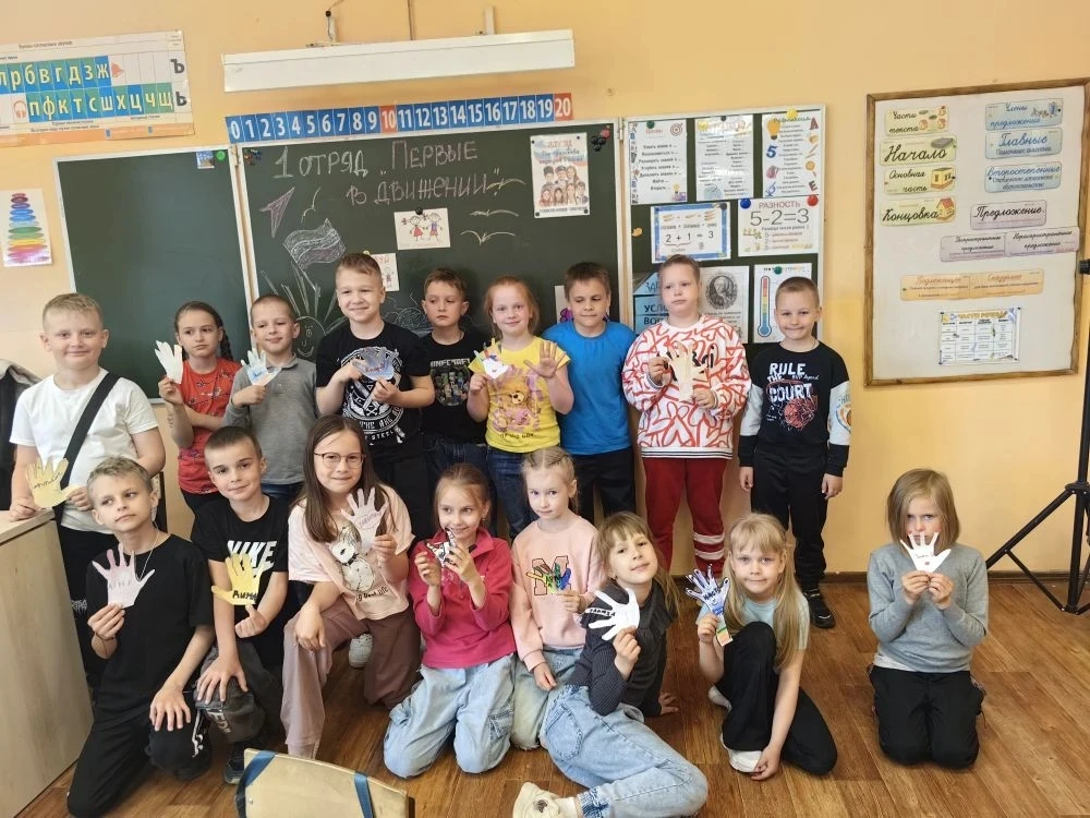 Первый день в летнем  пришкольном лагере.
