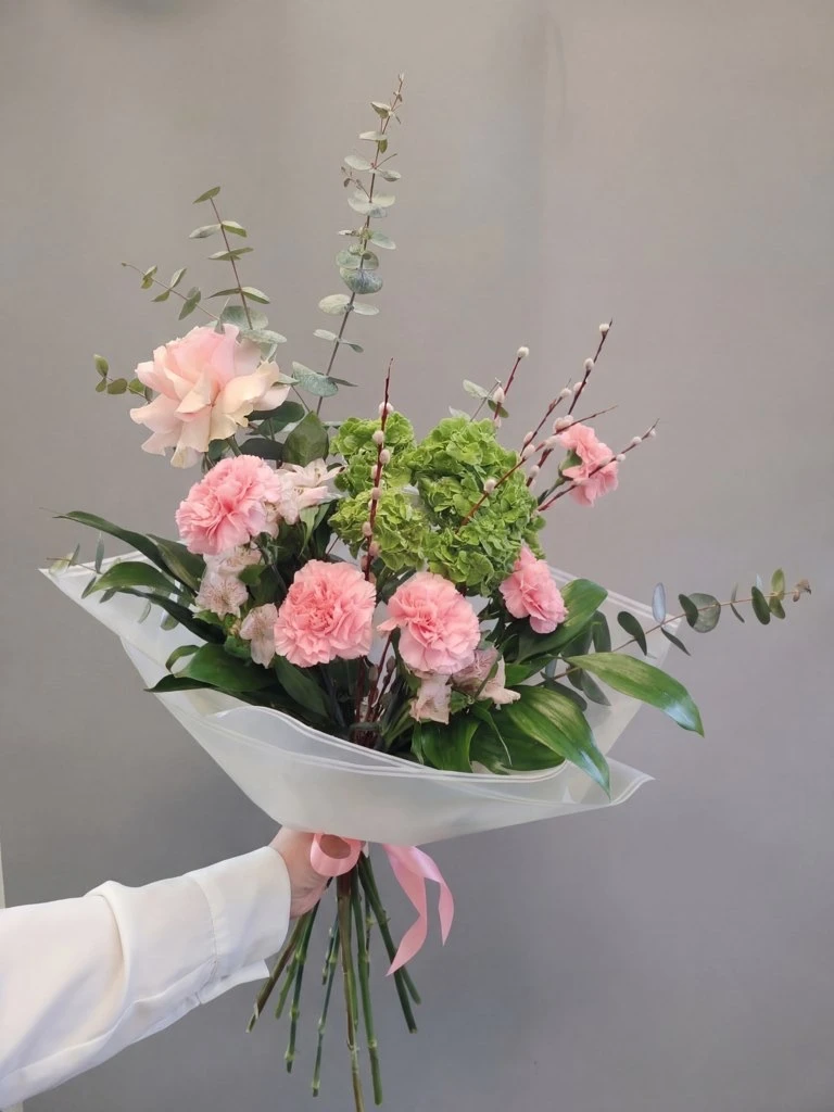 🌿 Когда пришла весна… 🌿
Кажется, сама природа шепчет: порарадоваться жизни! 

И мы подготовили бук