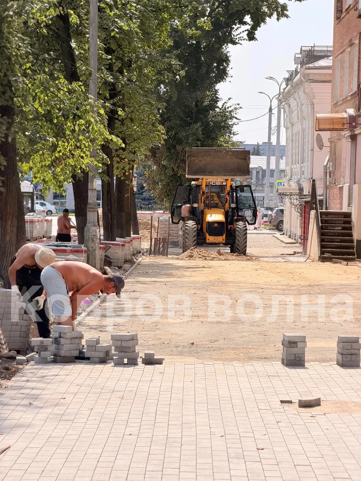 ФОТООТЧЁТ С УЛИЦЫ АБЕЛЬМАНА: смотрим, как укладывают новый тротуар!⚠️⚒️

Рабочие стараются, брусчатк