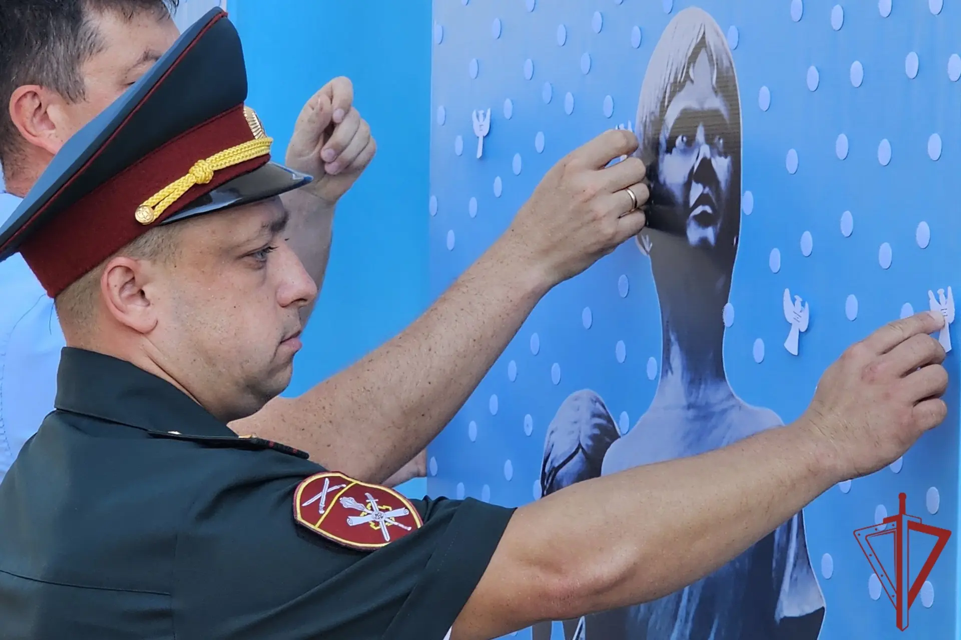 🫡 В Севастополе росгвардейцы провели просветительское мероприятие для школьников и при...