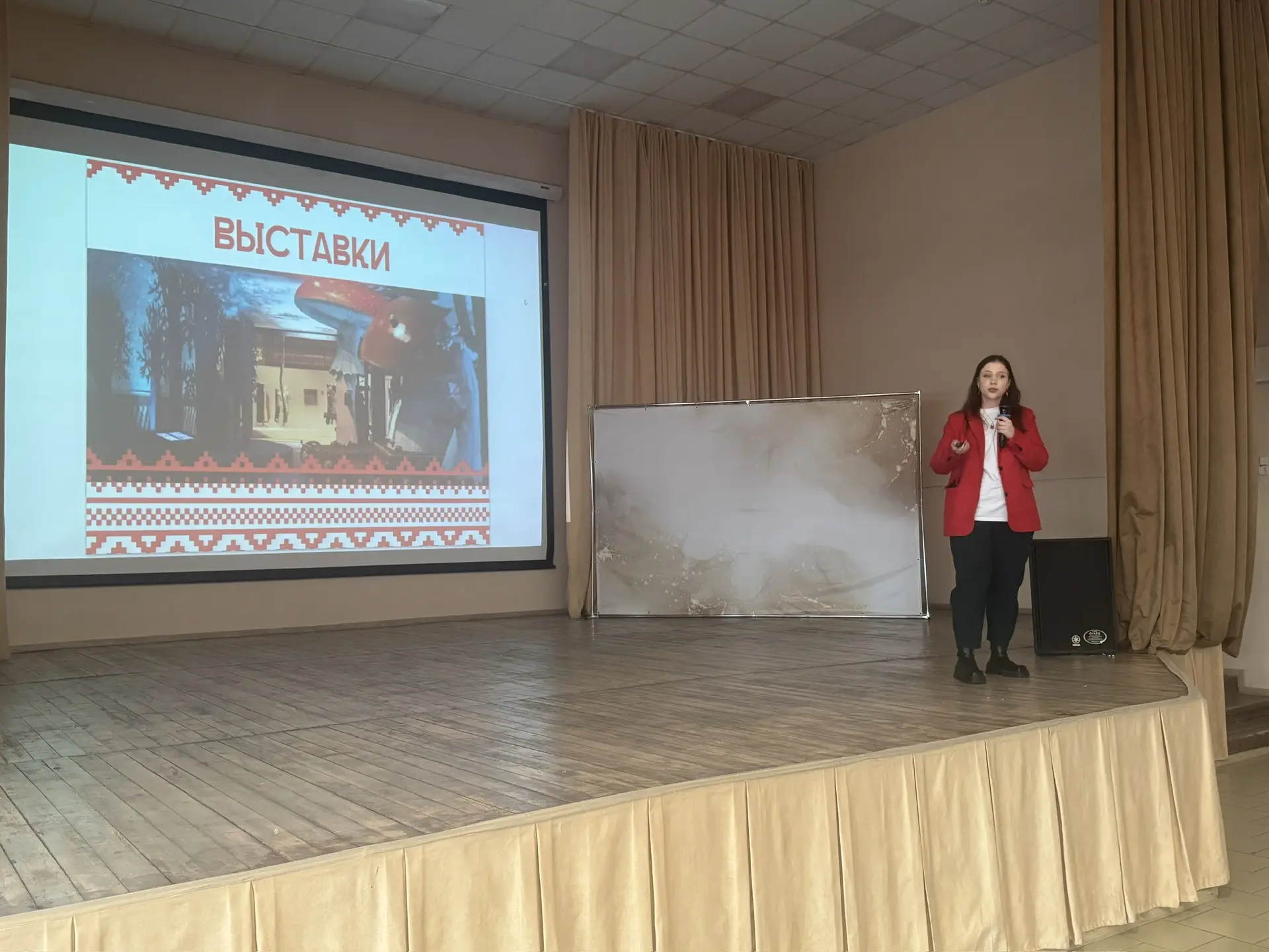 🏫✨ Как оживают сказки? Восьмиклассники нашей школы узнали это на мультиформатном мероприятии от гост