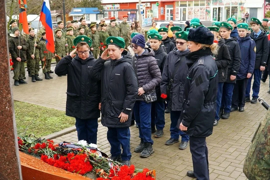 🇷🇺15 февраля - День памяти воинов-интернационалистов🇷🇺  В сквере памяти воинов-интернационалистов со