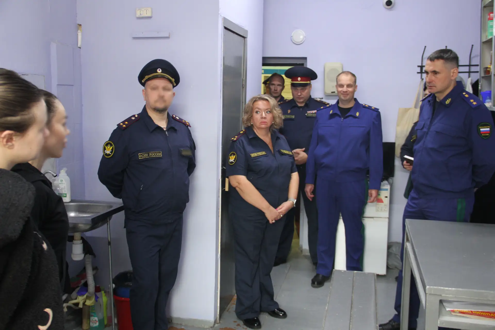 Прокурор Санкт‑Петербурга Андрей Гуришев с рабочим визитом посетил СИЗО‑5 ГУФСИН России...
