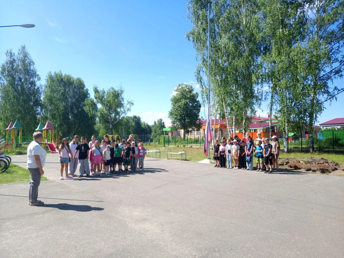 "Галактика": двенадцатый день💫

😊Сегодня ребят ждал очень творческий и насыщенный день. После заря