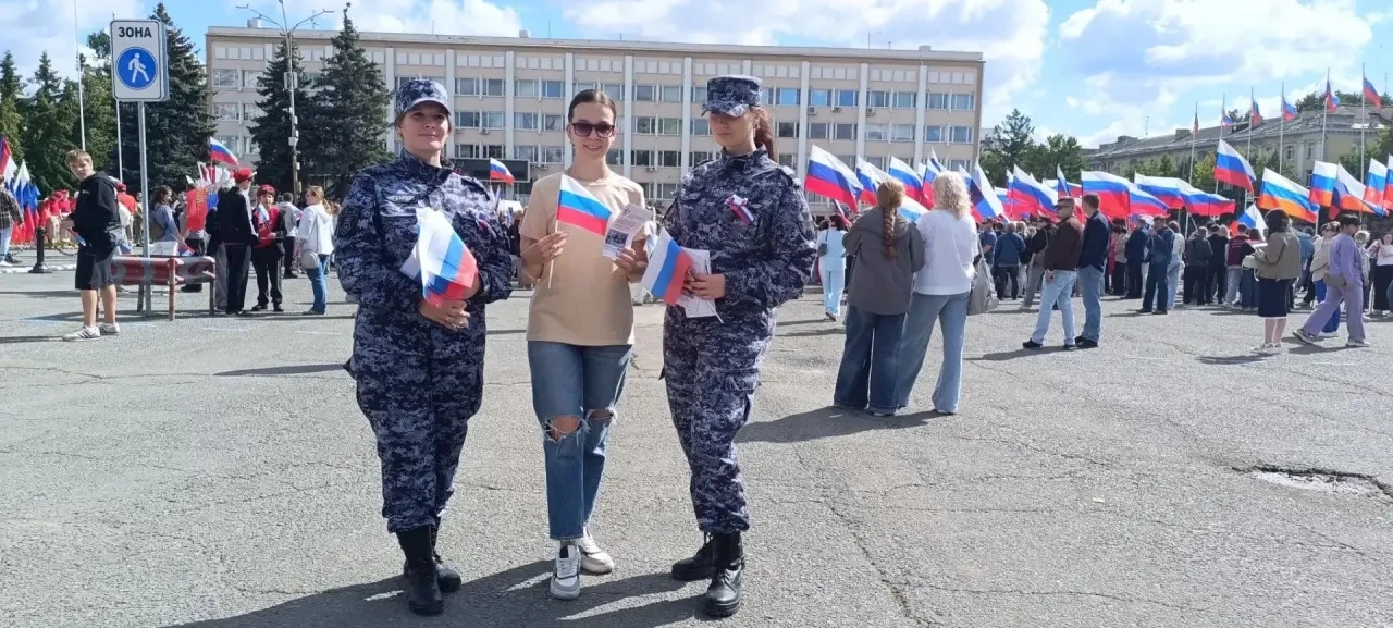 🇷🇺 Йошкар-Ола отметила День Государственного флага России! 🇷🇺
