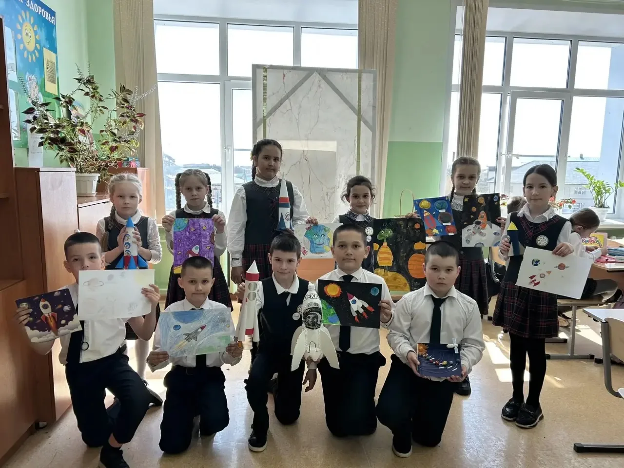 🚀 Неделя космонавтики — 2 «Д» класс   За эти дни мы: ✅ узнали о звёздах и планетах; ✅ поучаствовали 