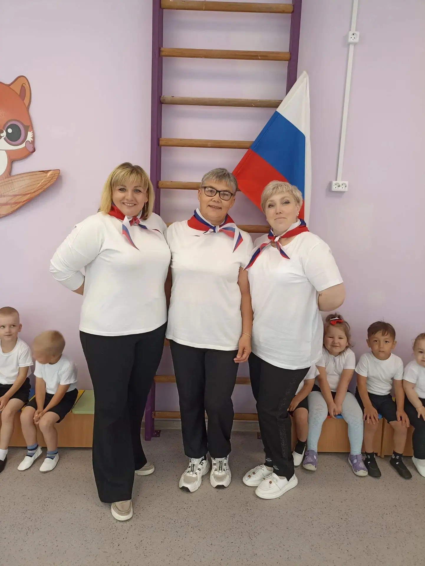 Белый – облако большое,