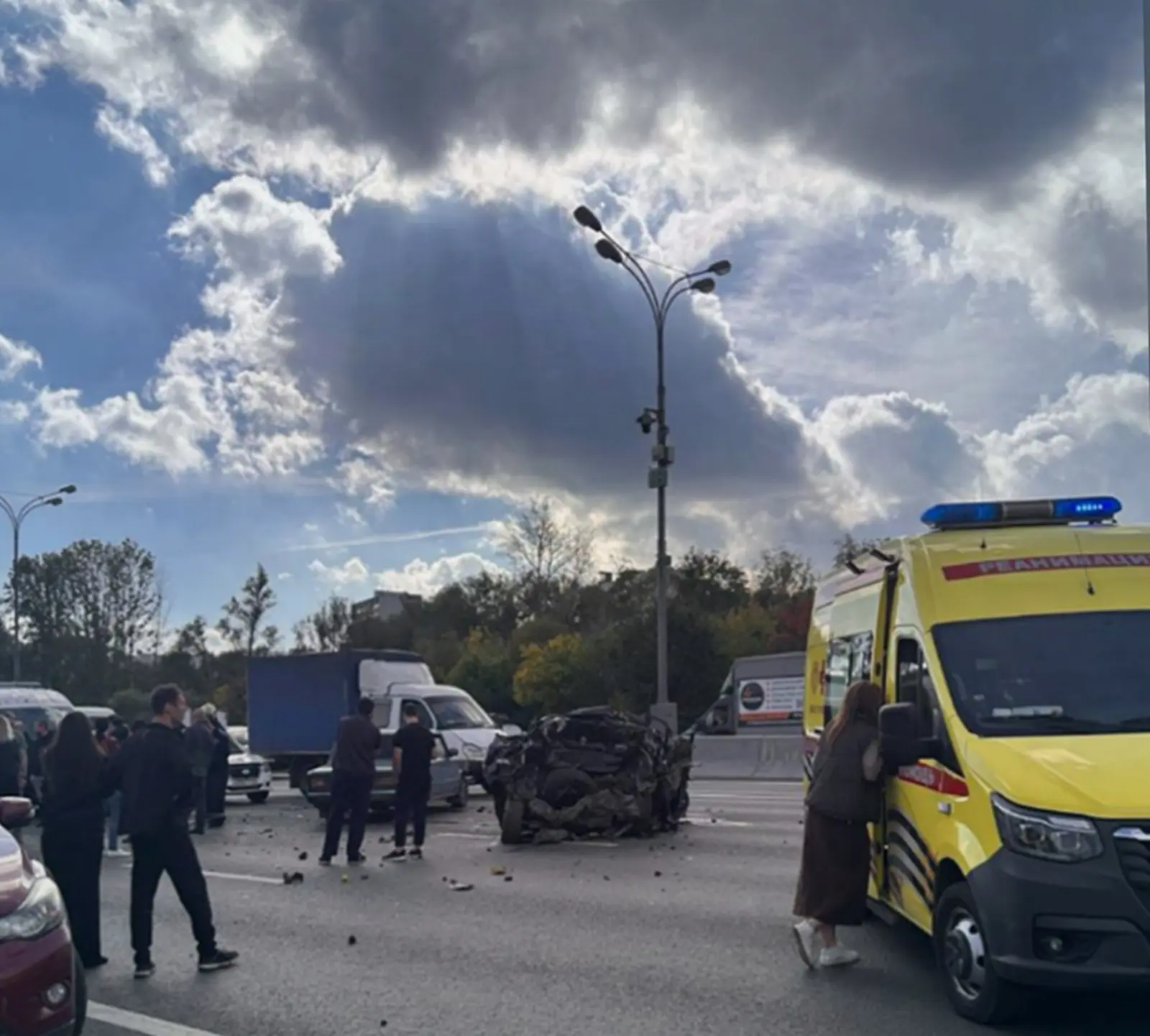 На МКАД в районе Щёлковского шоссе случилась массовая авария. 🚗 По словам очевидцев, п...