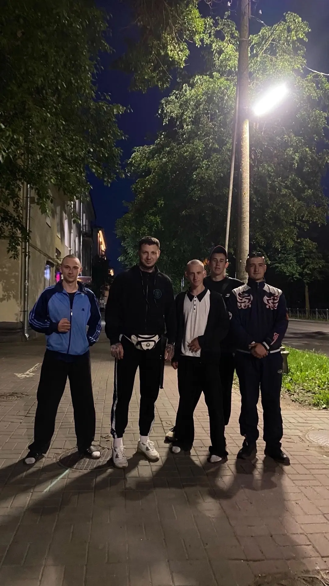 Сидим как-то в компании, отдыхаем, и парень завел разговор о том, что его знакомый выиграл макбук в 