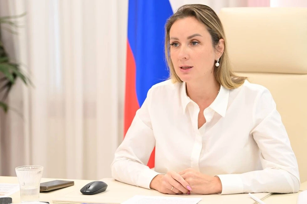 Один ребенок вернулся в РФ, четверо воссоединятся с семьями на Украине и в ФРГ

В Россию к маме верн